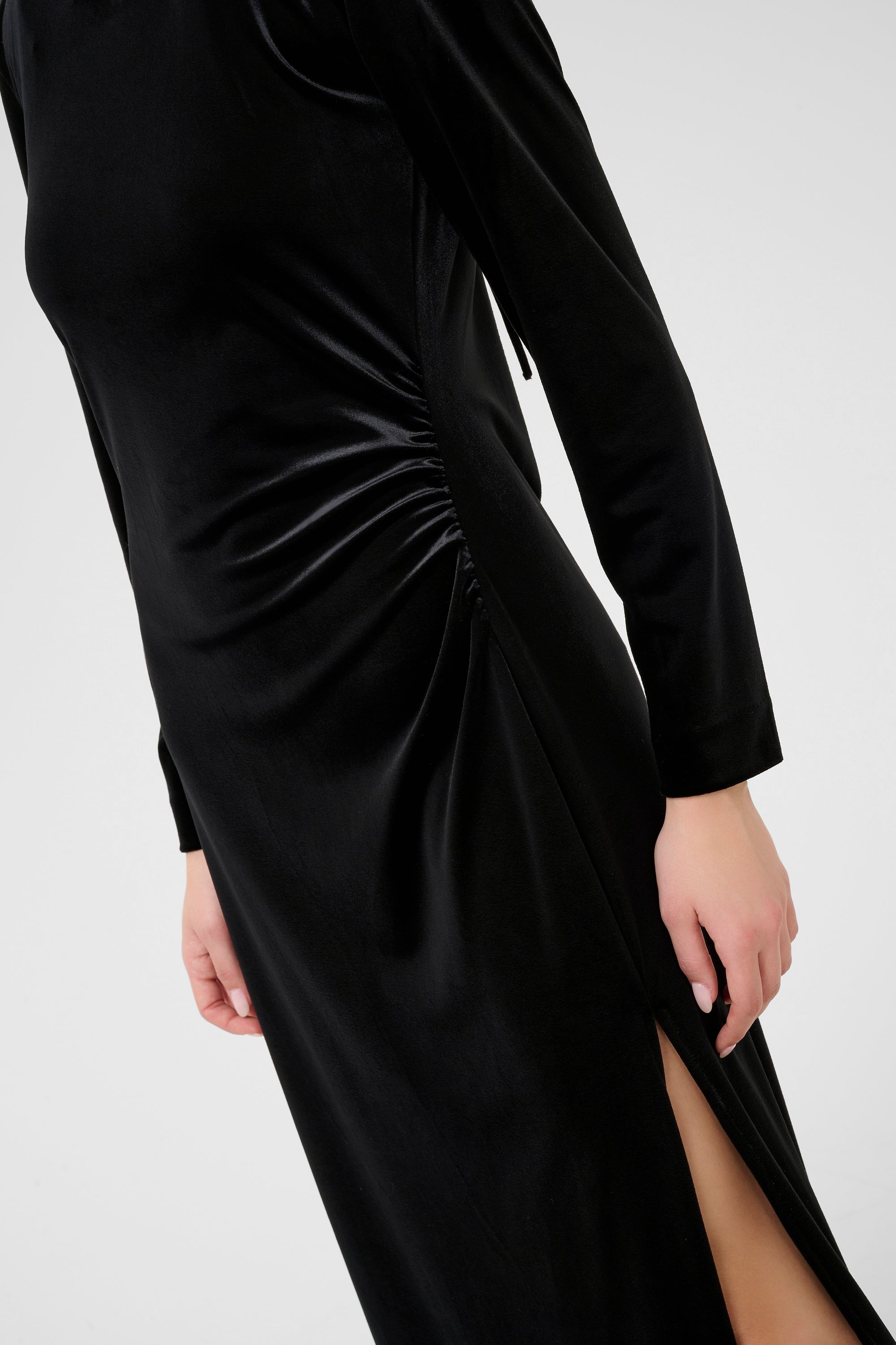 Cecilia Long Velvet Dress Black