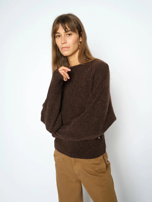 Thora Boatneck