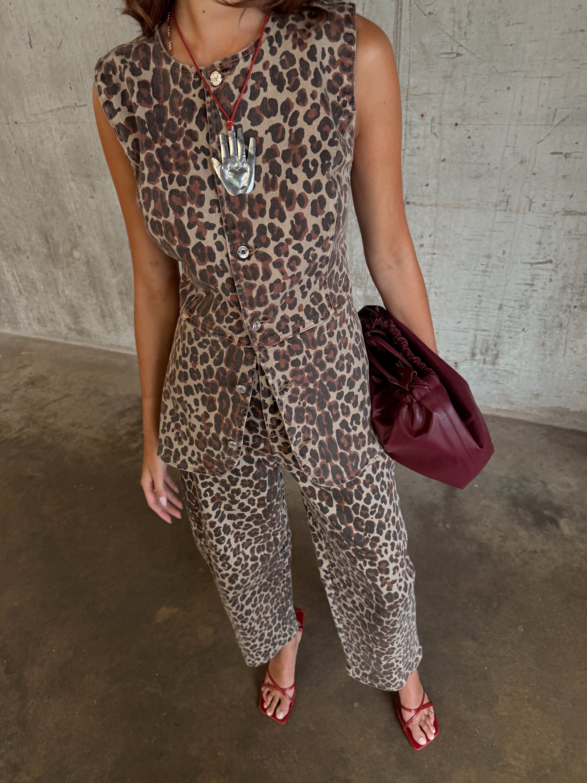 NFD Leopard Barrel Jeans