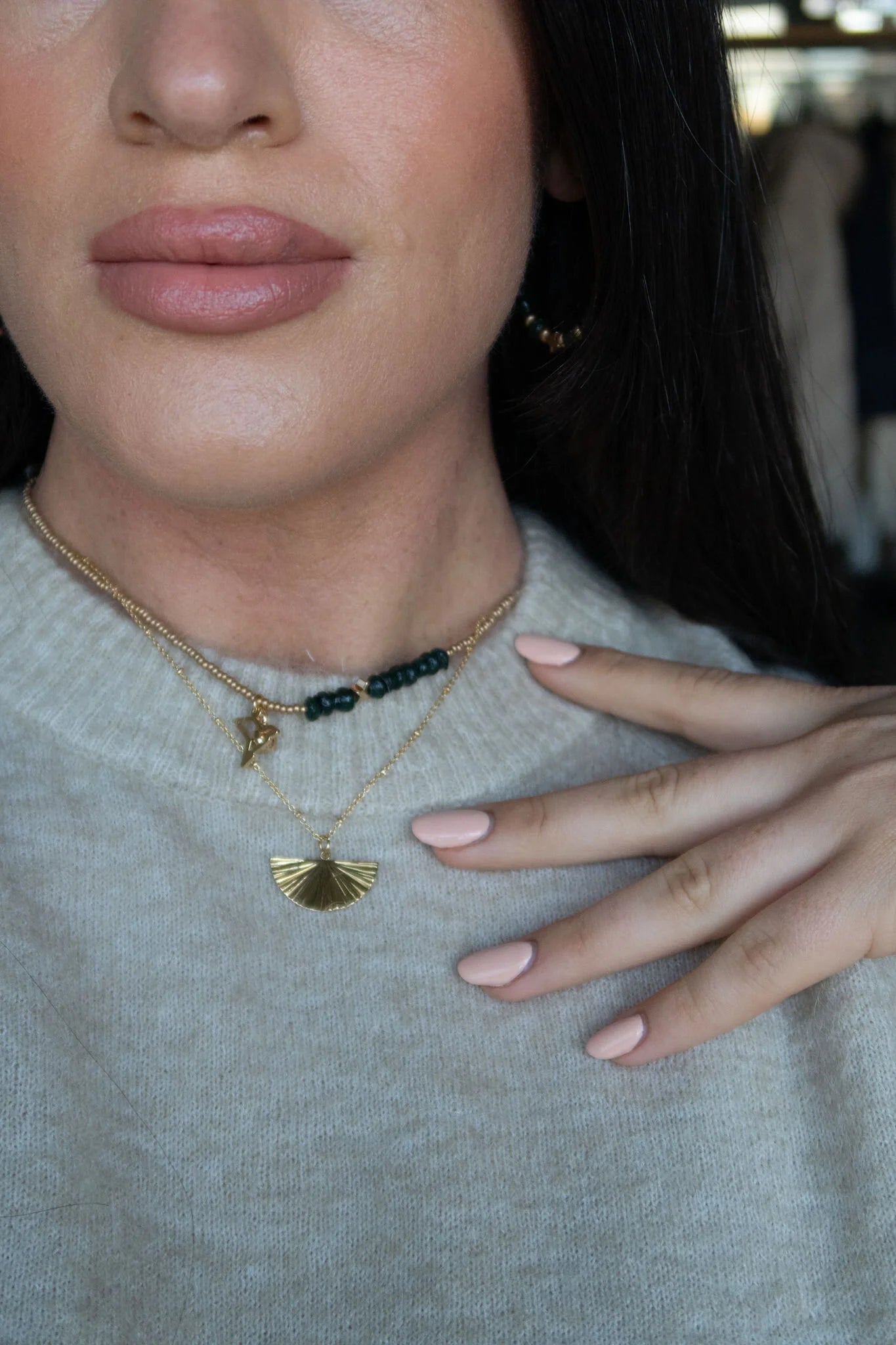 Paperchain Christina Fan Necklace Mocha