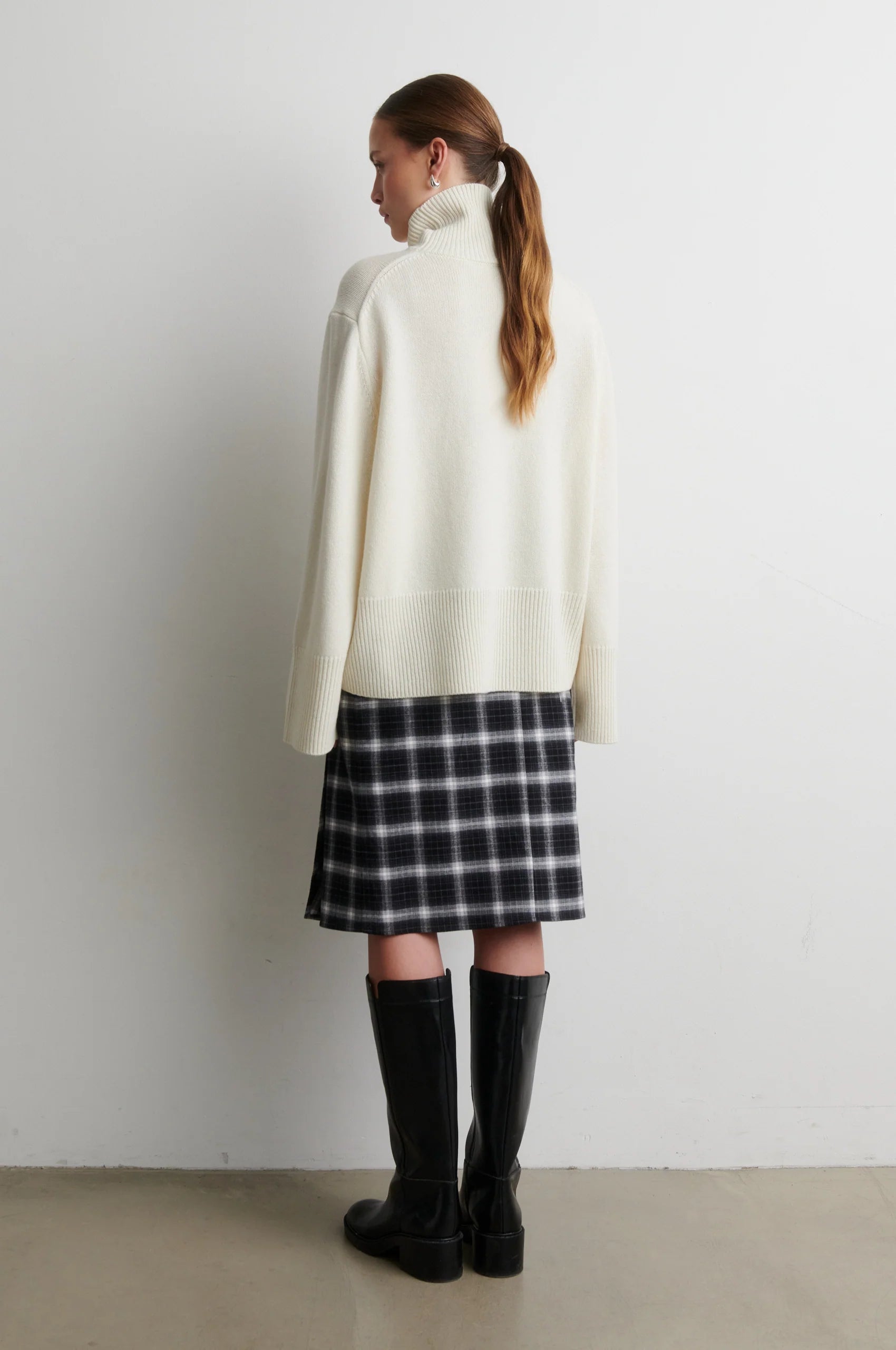Alpha Knit T-Neck Cream