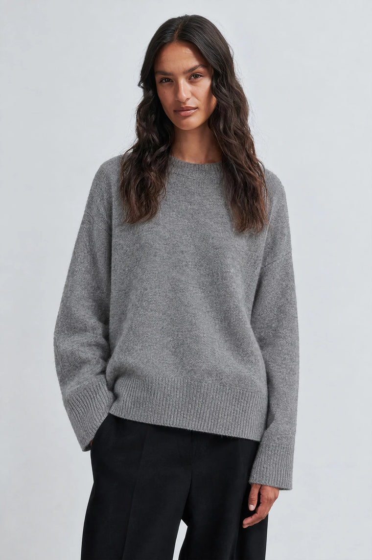 Alpha Knit O-Neck Grey