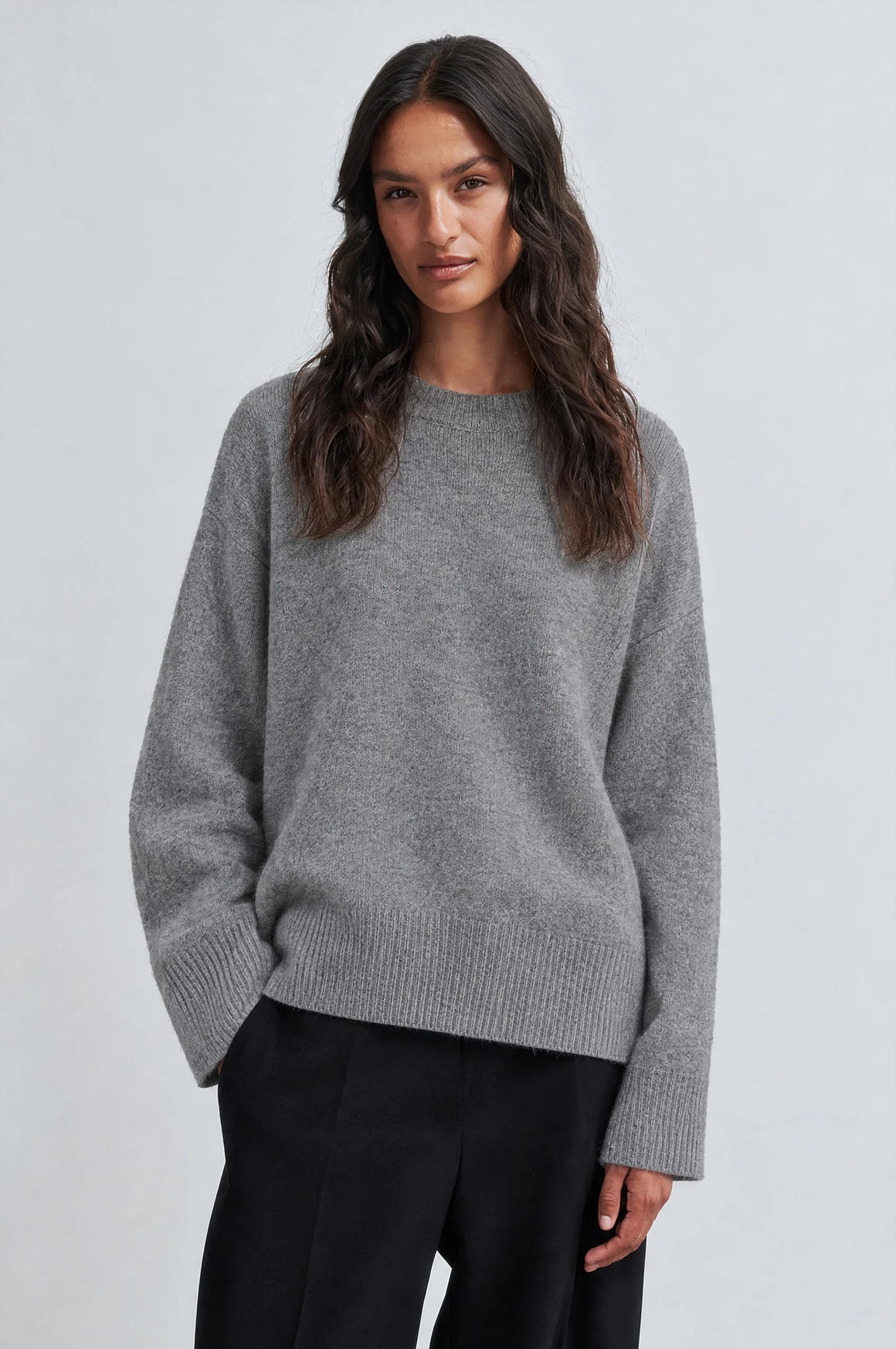 Alpha Knit O-Neck Grey