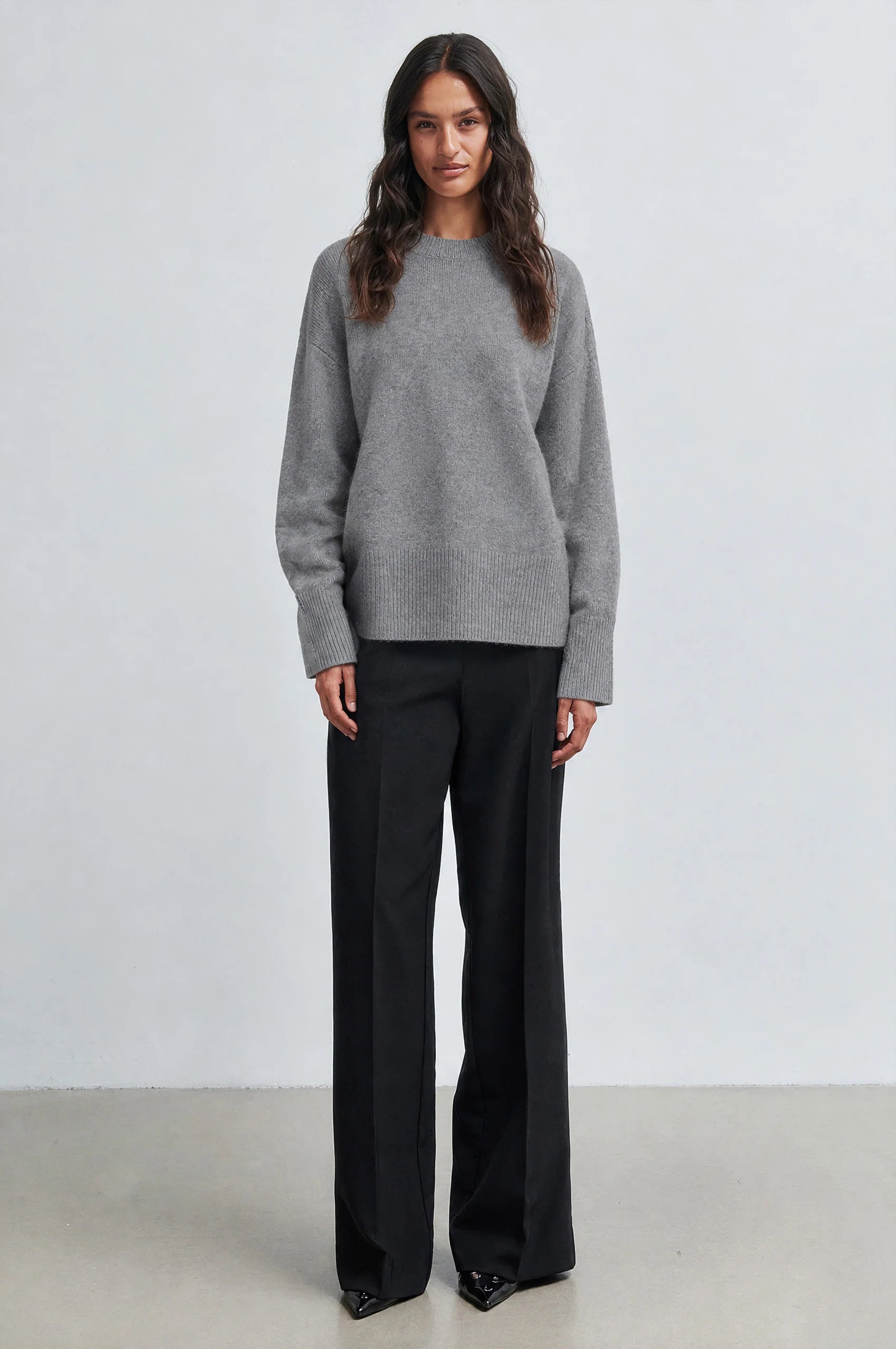 Alpha Knit O-Neck Grey