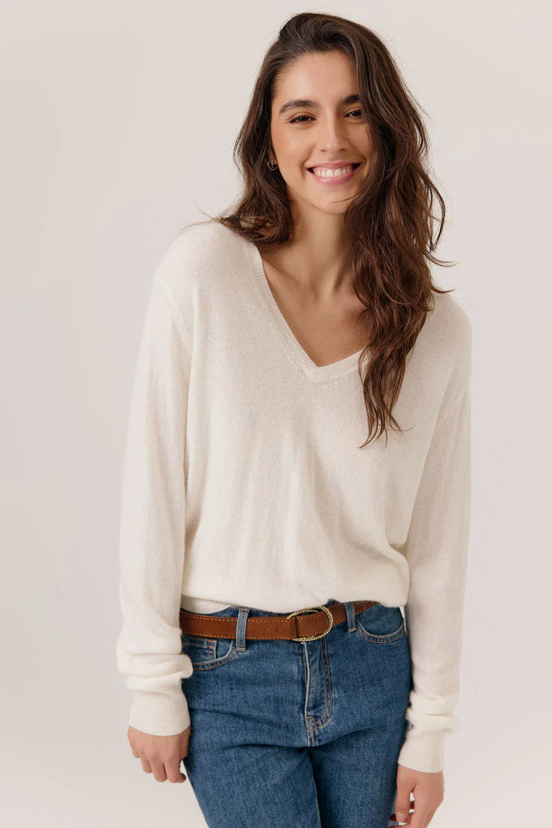 Eden V-Sweater White