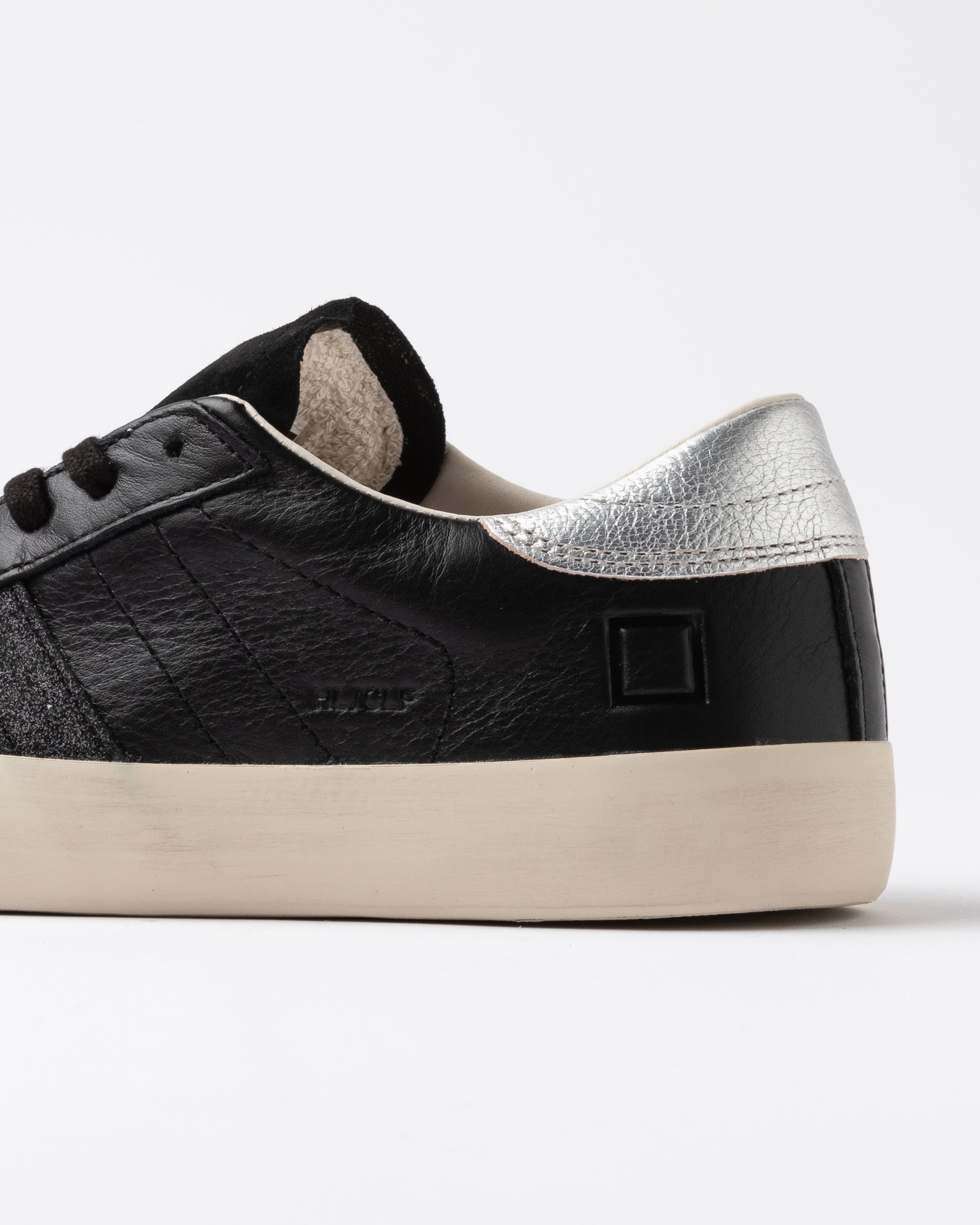 D.A.T.E Hill Low Trainers Black