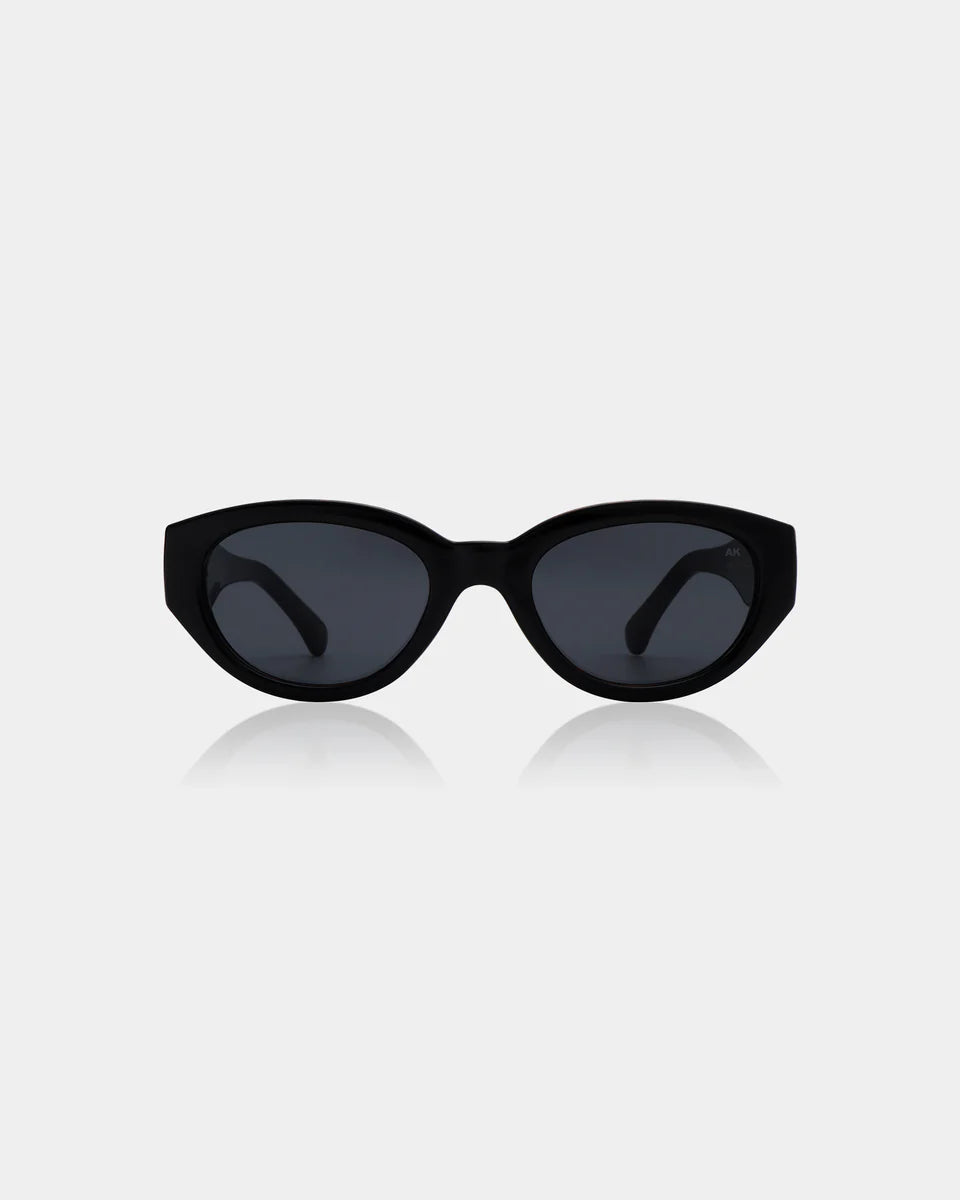 Winnie Black Sunglasses