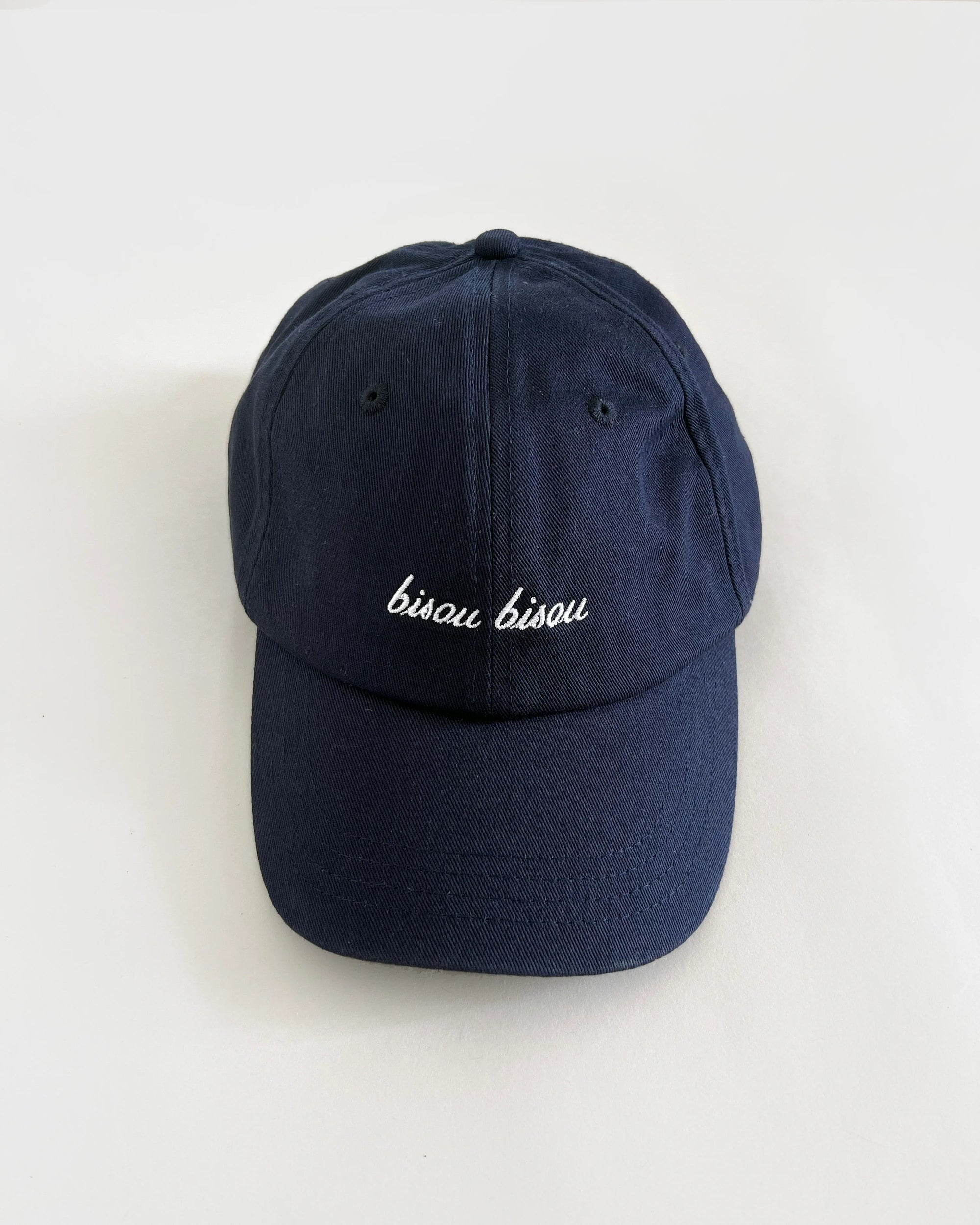 Lescarf Bisou Bisou navy baseball hat
