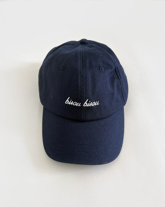 Lescarf Bisou Bisou navy baseball hat