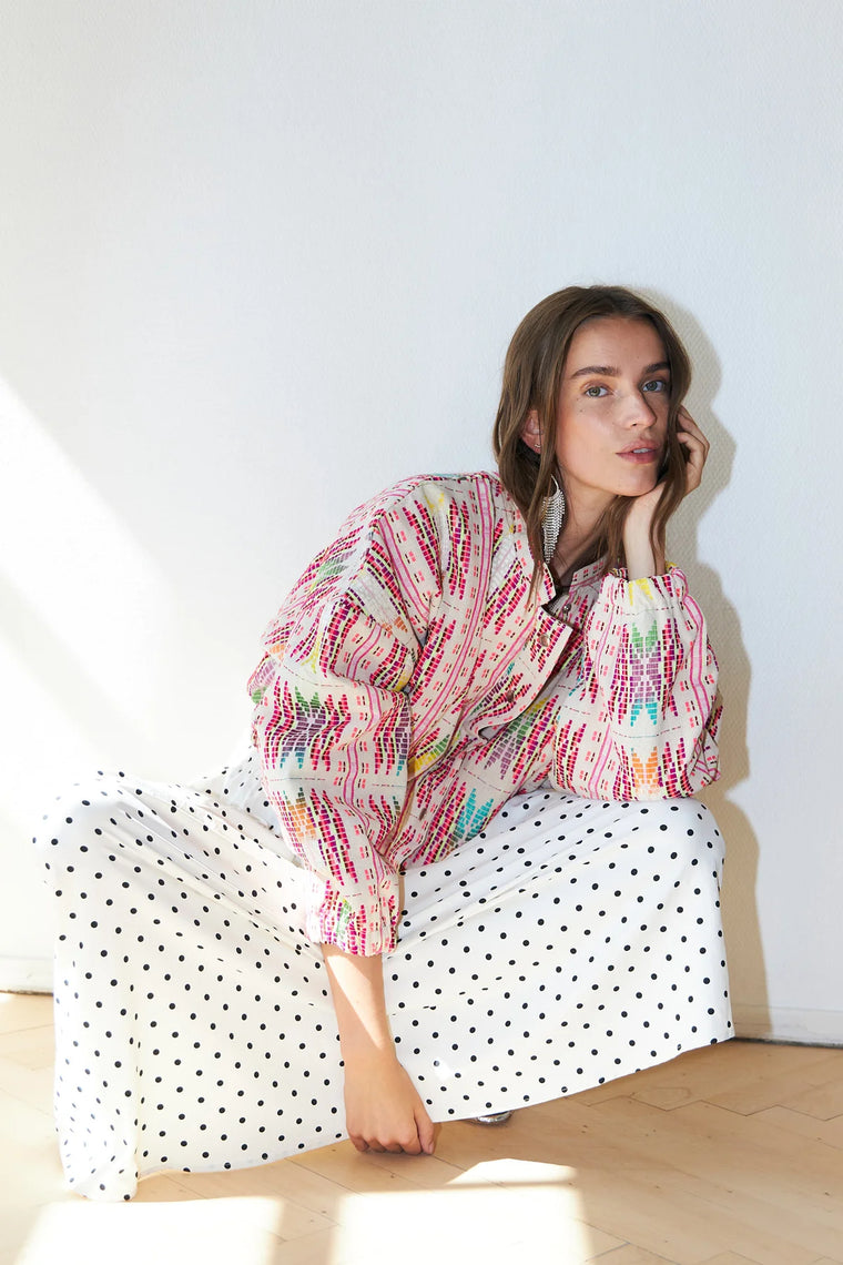 45% Acrylic, 40% Cotton, 15% Viscose / Lining: 100% Cotton / Filling: 100% Polyester