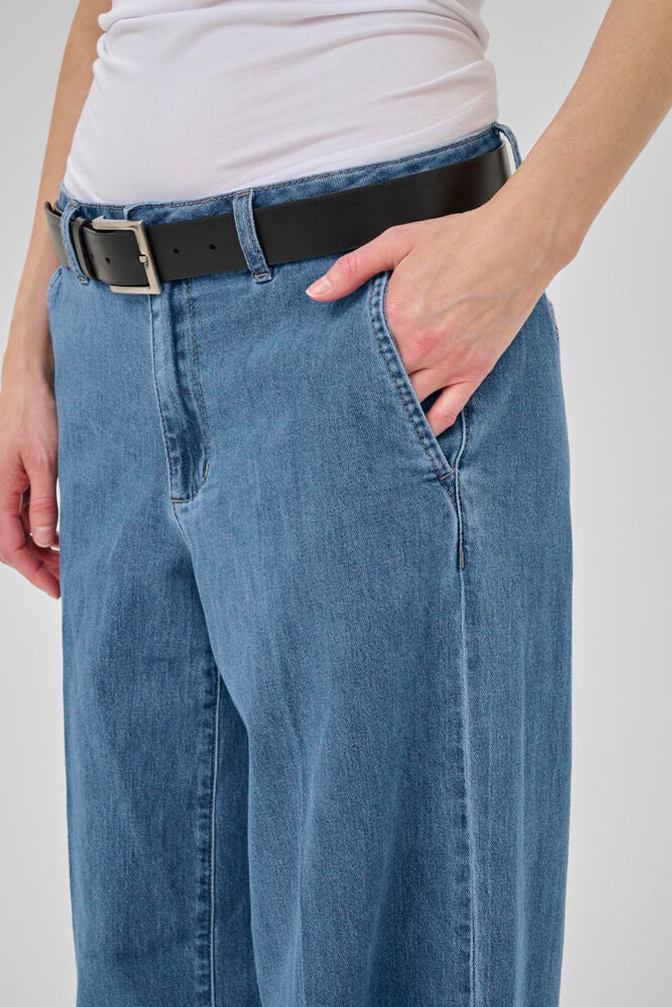 MEW Soffi Mid X-wide Jeans